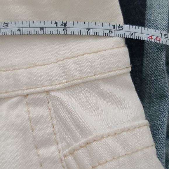 White skirt - Picture 10 of 11